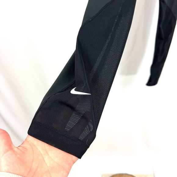 Nike Dri Fit Women’s XS Black Activewear Running Soft Leggings W/ Mesh Details - Picture 5 of 10